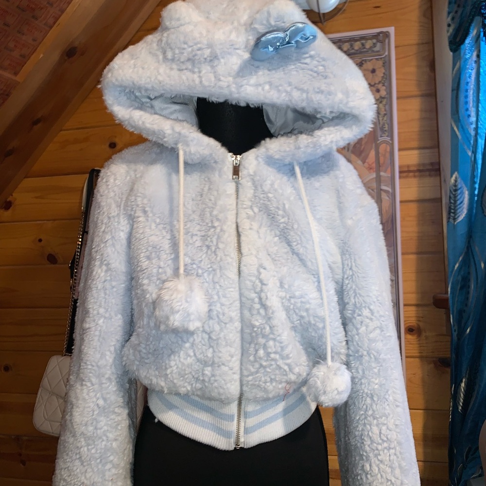 Hello Kitty x F21 Puffer